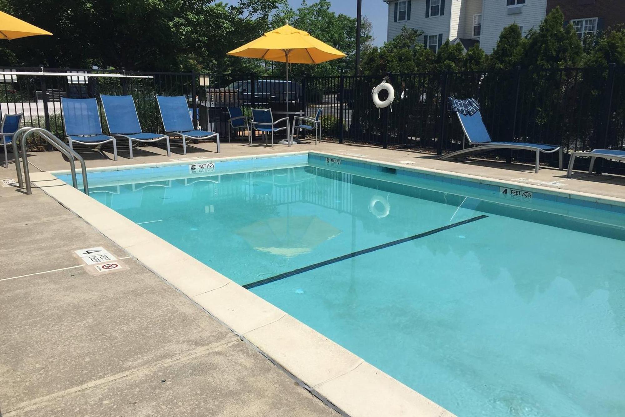 Towneplace Suites Philadelphia Horsham Exterior foto